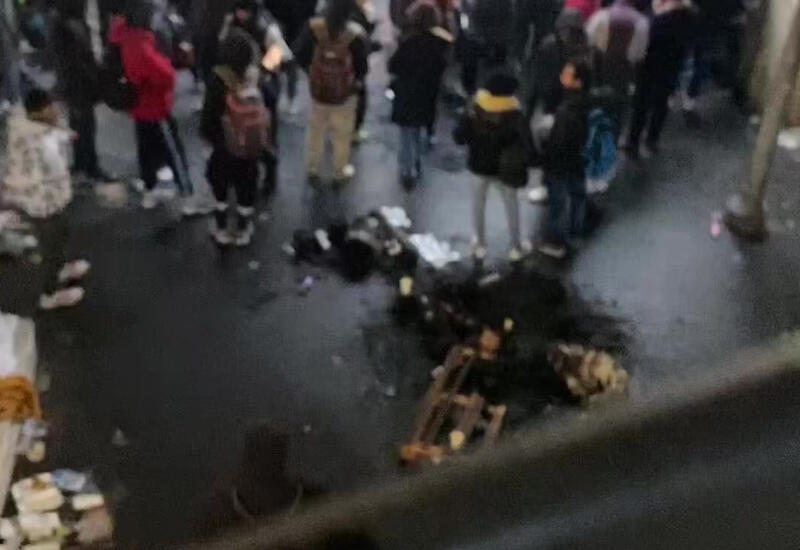 Два района Парижа превратились в мусорную свалку: власти бездействуют