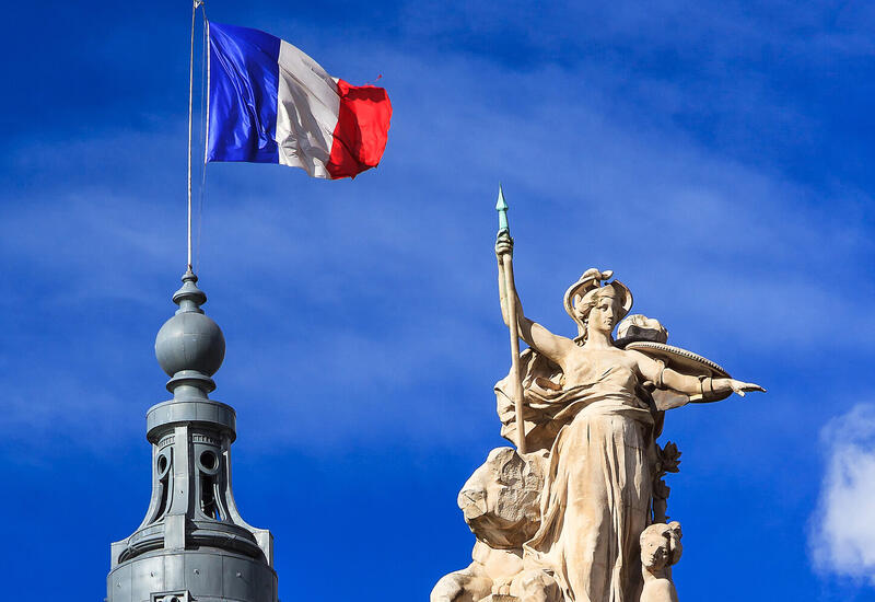 Во Франции ужесточили правила для иммигрантов