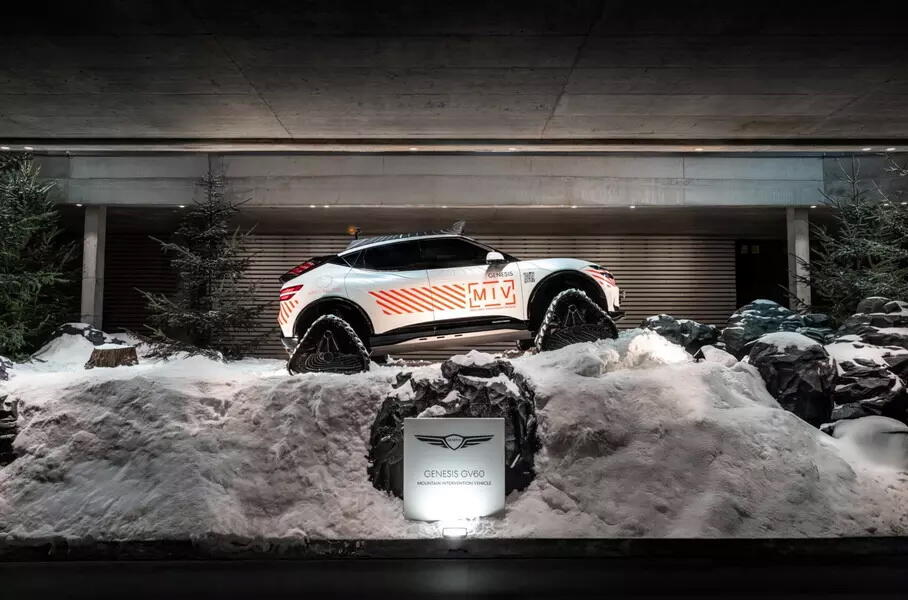Электрический Genesis GV60 стал гусеничным вездеходом