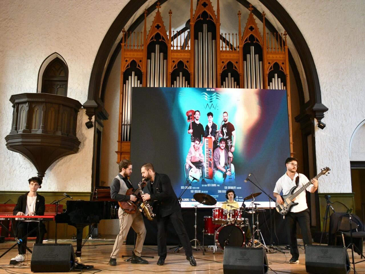 Молодежная волна азербайджанцев - Wave Band