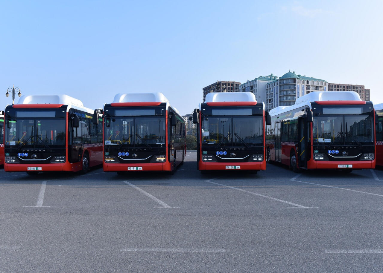 В один из азербайджанских городов доставлены десятки современных автобусов