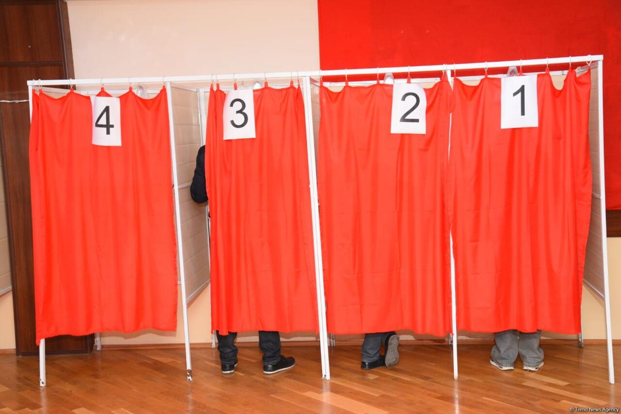 В Насиминском и Сабаильском районах Баку проявляется активность избирателей