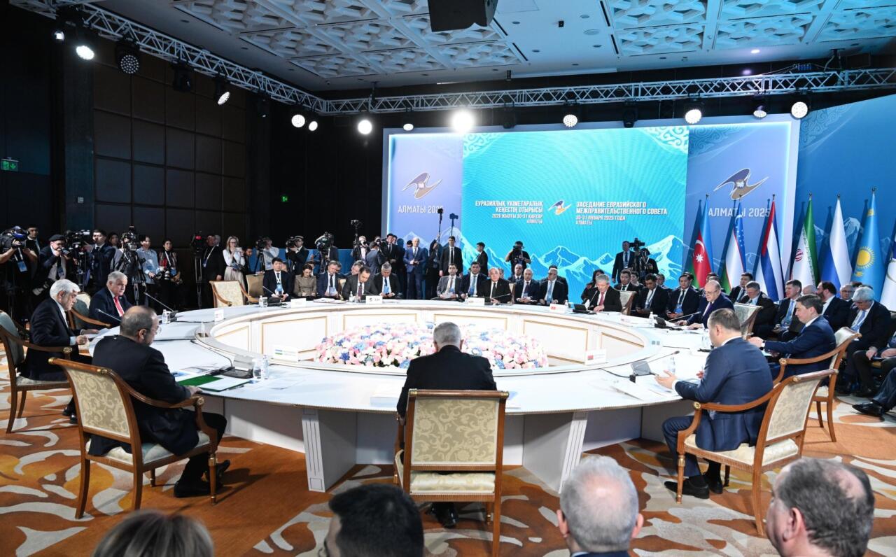 Əli Əsədov Avrasiya Hökumətlərarası Şurasının Almatıda keçirilən iclasında qonaq qismində iştirak edib