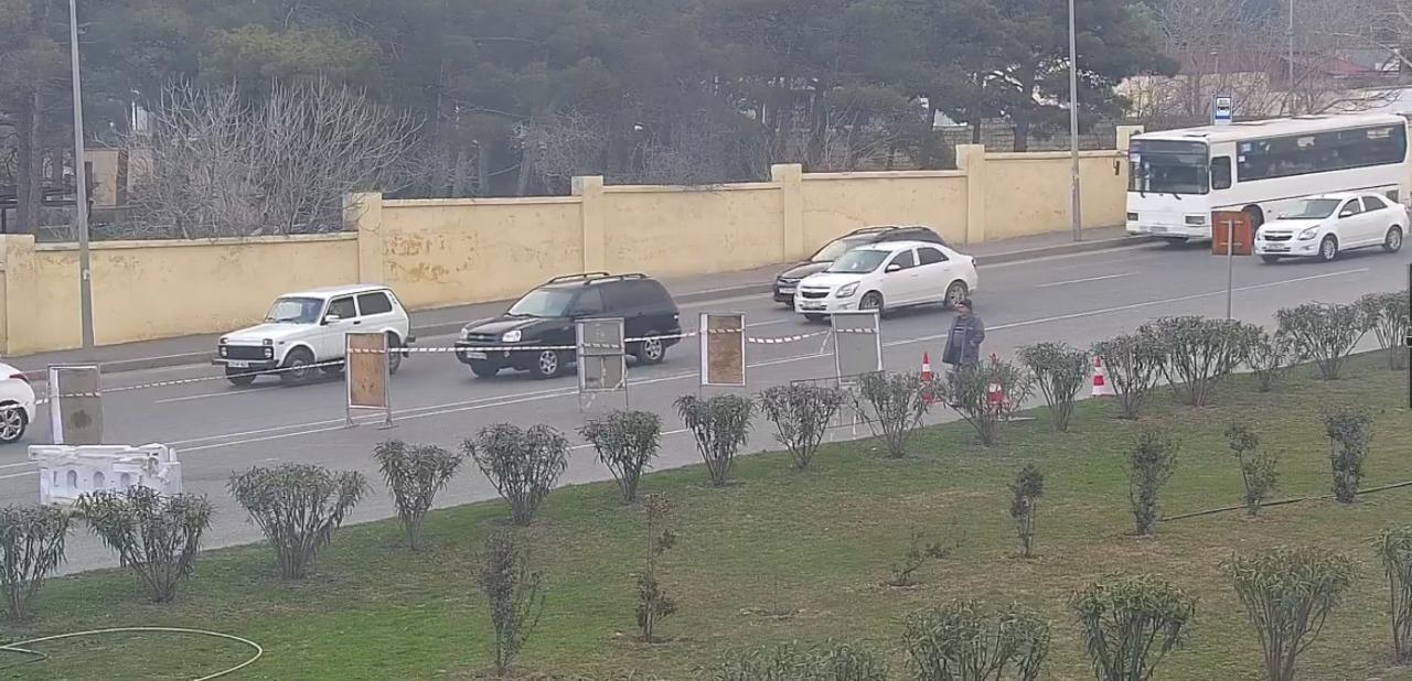 Восстановлено движение транспорта на этом проспекте Баку
