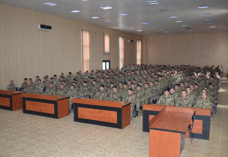 Hərbi hissələrdə Gənclər Günü ilə bağlı birgə tədbirlər keçirilib