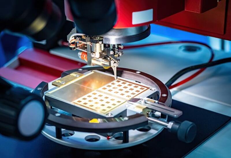 ИИ заставили чувствовать боль