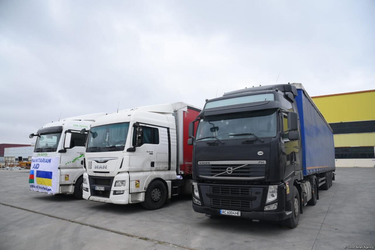 Азербайджан направил в Украину очередную партию гуманитарной помощи