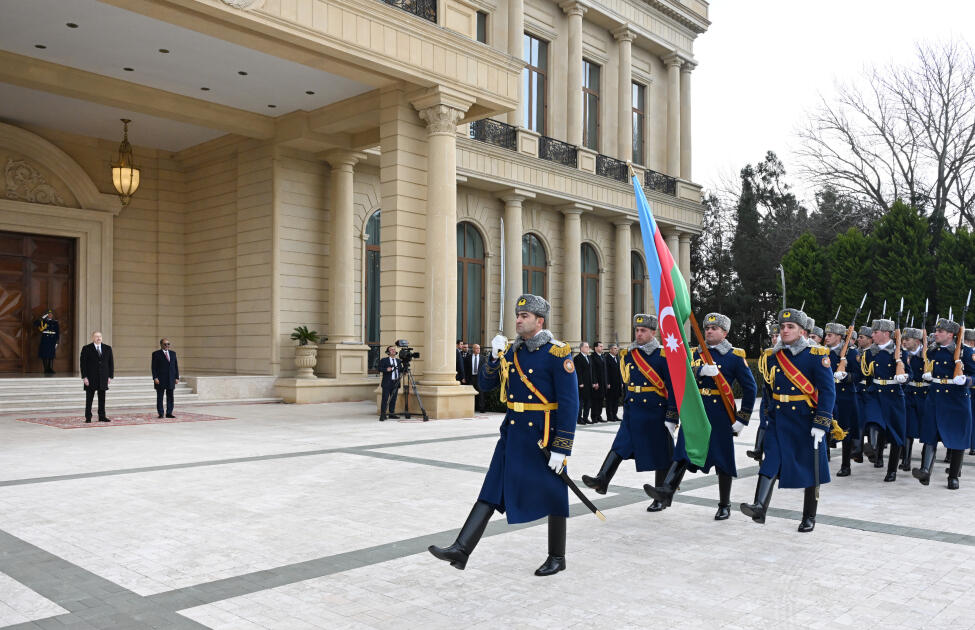 В Баку состоялась церемония официальной встречи Президента Сомали Хасана Шейха Махмуда