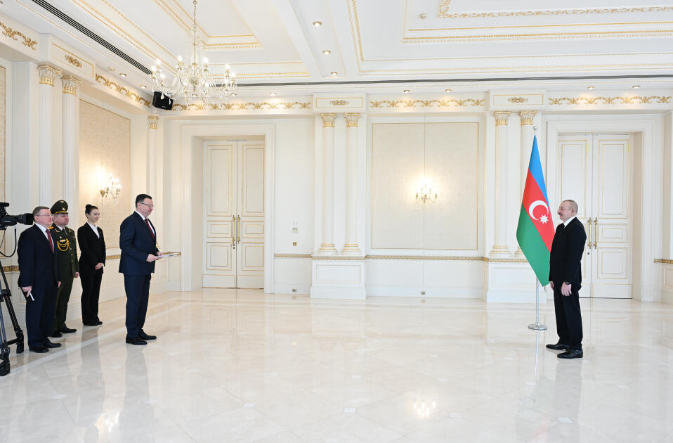 Президент Ильхам Алиев принял верительные грамоты новоназначенного посла Беларуси в Азербайджане