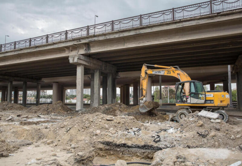 Bakıda itkin düşən kişi körpünün altından ölü tapıldı