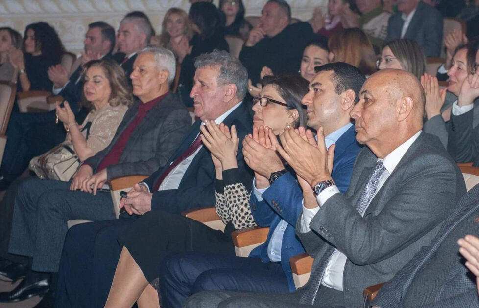 Спектакль о последствиях поиска истины на сцене Академического драмтеатра