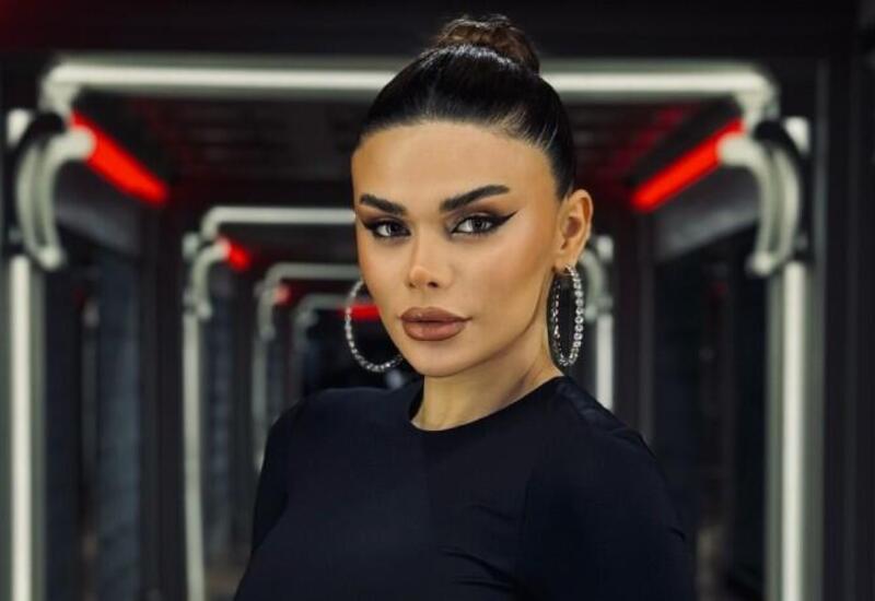 Aysun ilk dəfə qızının FOTOsunu göstərdi