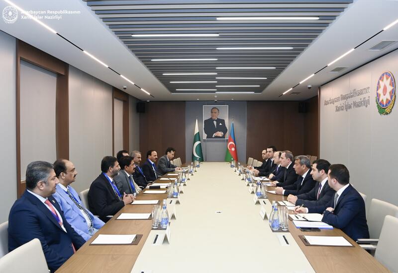 Ceyhun Bayramov Gilani ilə Azərbaycan-Pakistan strateji tərəfdaşlığını müzakirə edib