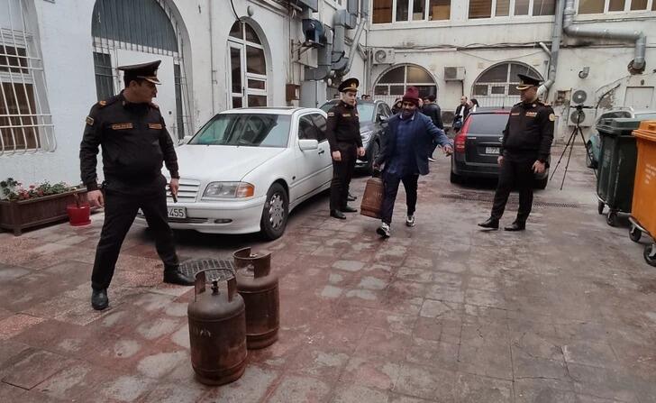 В Баку проверили условия использования газовых баллонов