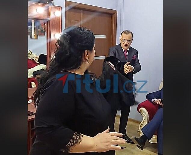 Məşhur müğənni verilişə gedərkən