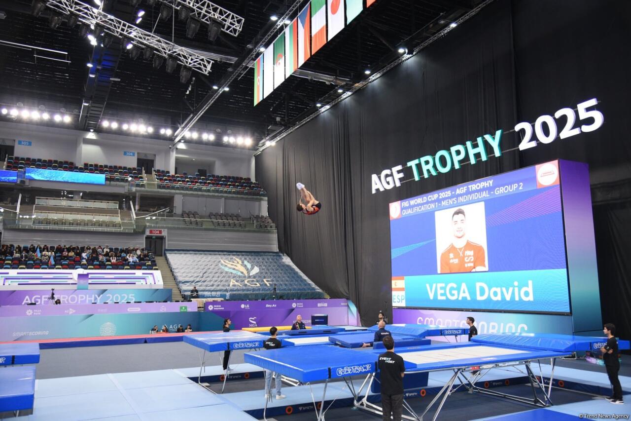 В Баку стартовал Кубок мира по прыжкам на батуте и тамблингу