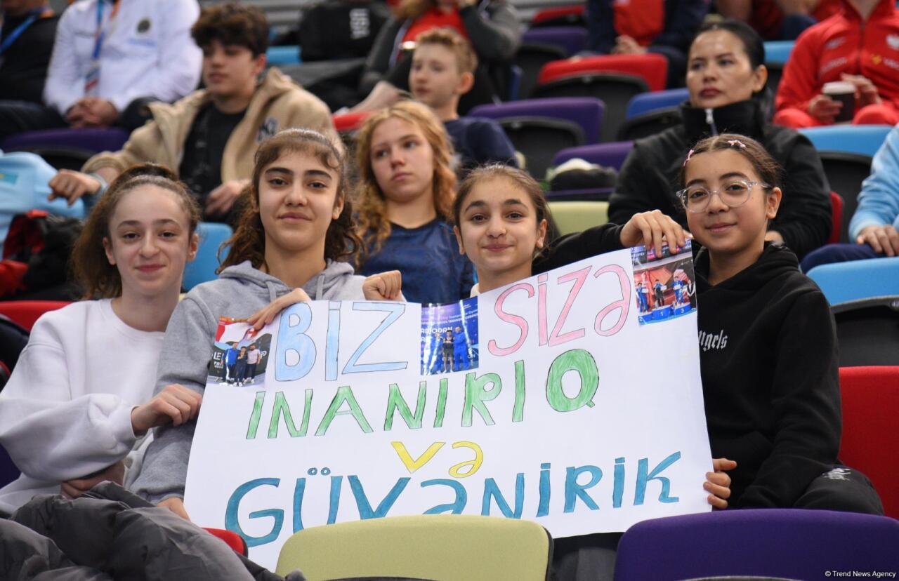 В Баку стартовал Кубок мира по прыжкам на батуте и тамблингу