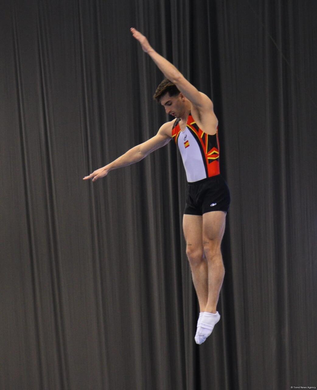 В Баку стартовал Кубок мира по прыжкам на батуте и тамблингу