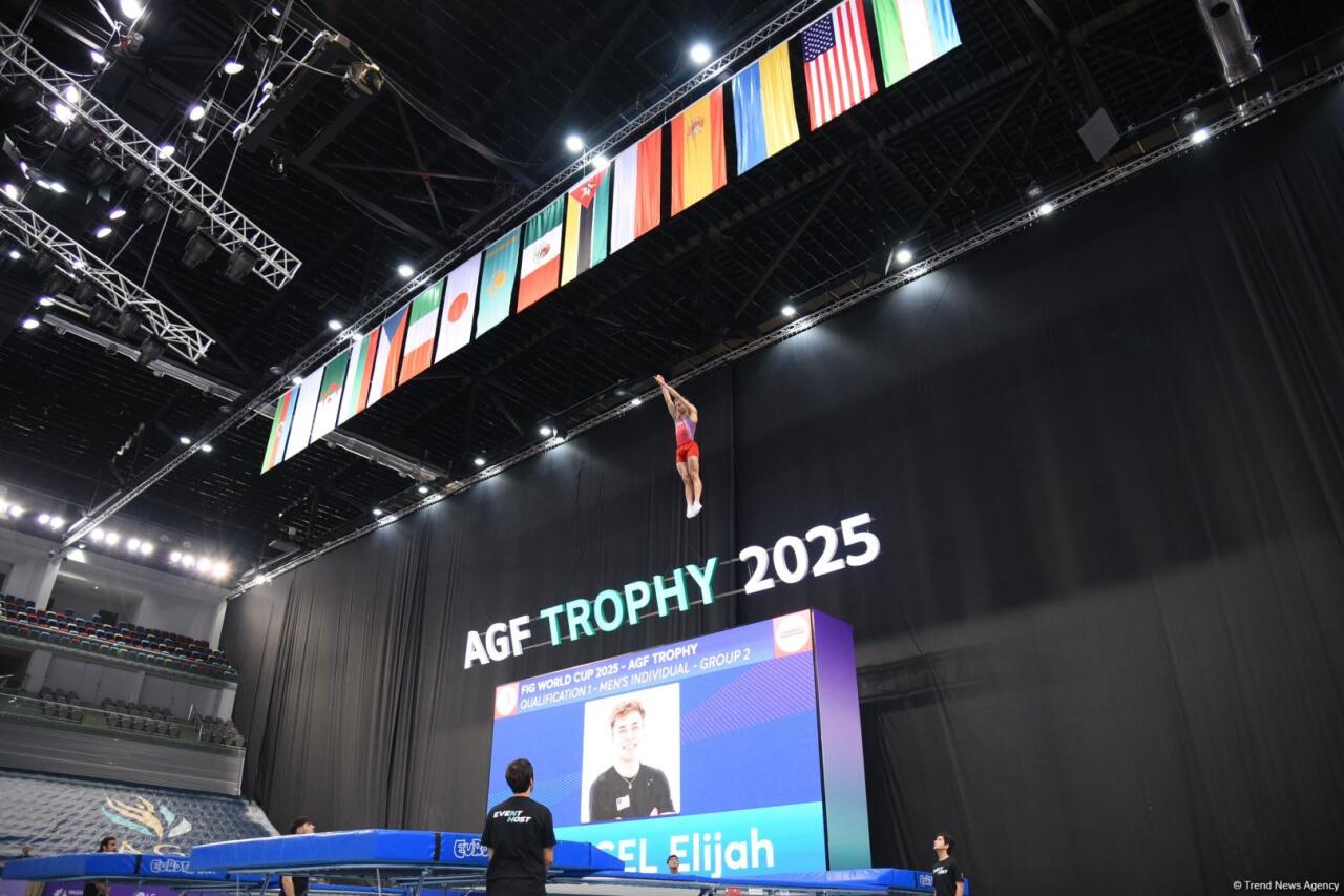 В Баку стартовал Кубок мира по прыжкам на батуте и тамблингу
