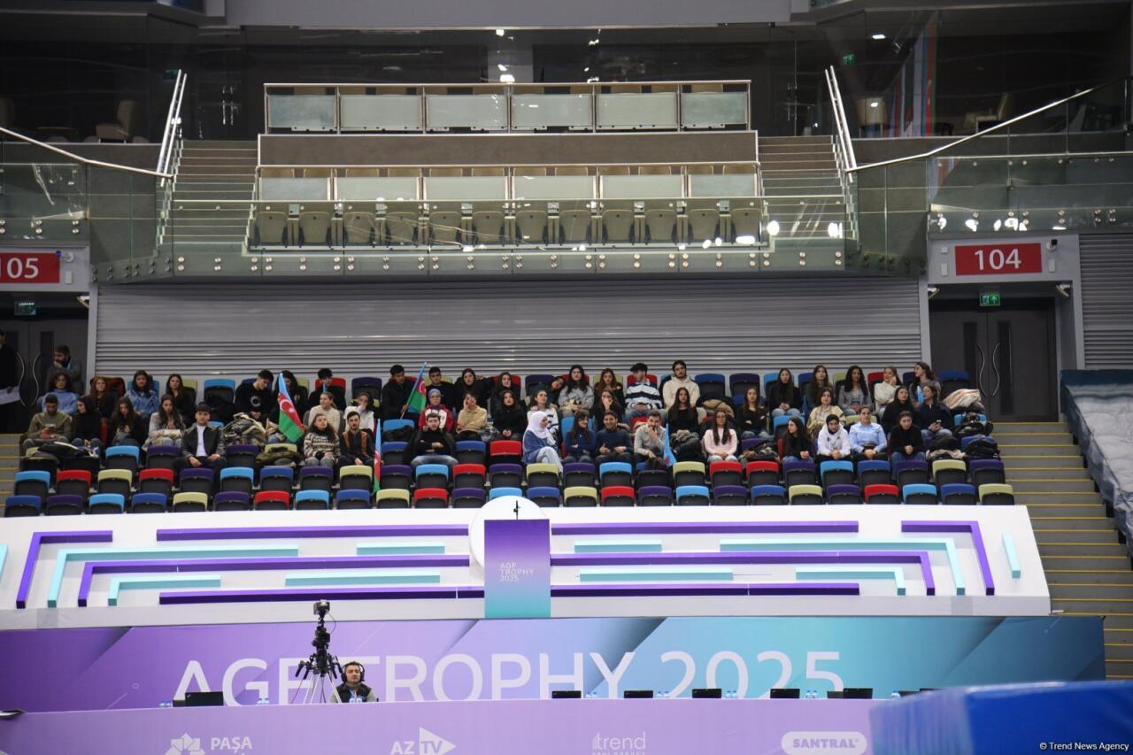 В Баку стартовал Кубок мира по прыжкам на батуте и тамблингу