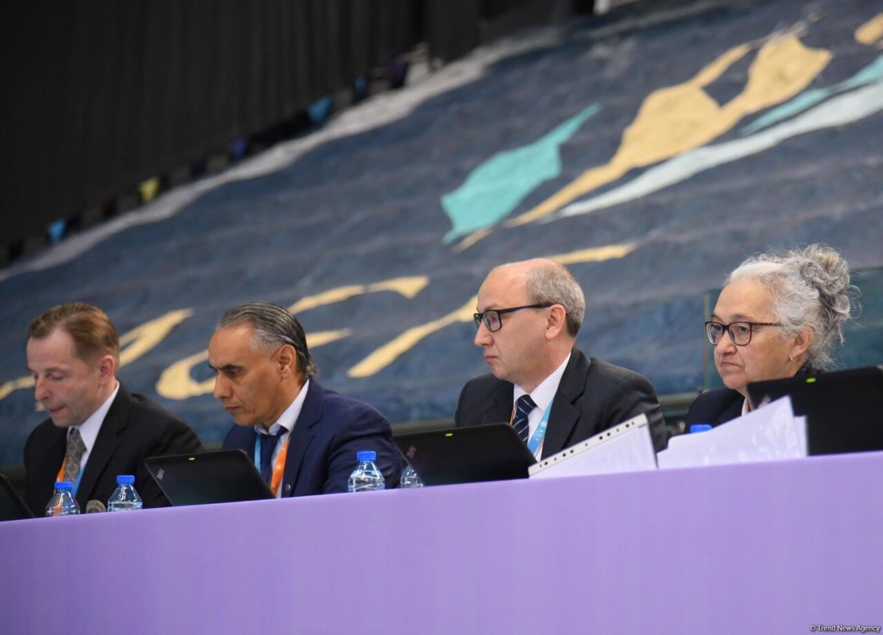 В Баку стартовал Кубок мира по прыжкам на батуте и тамблингу