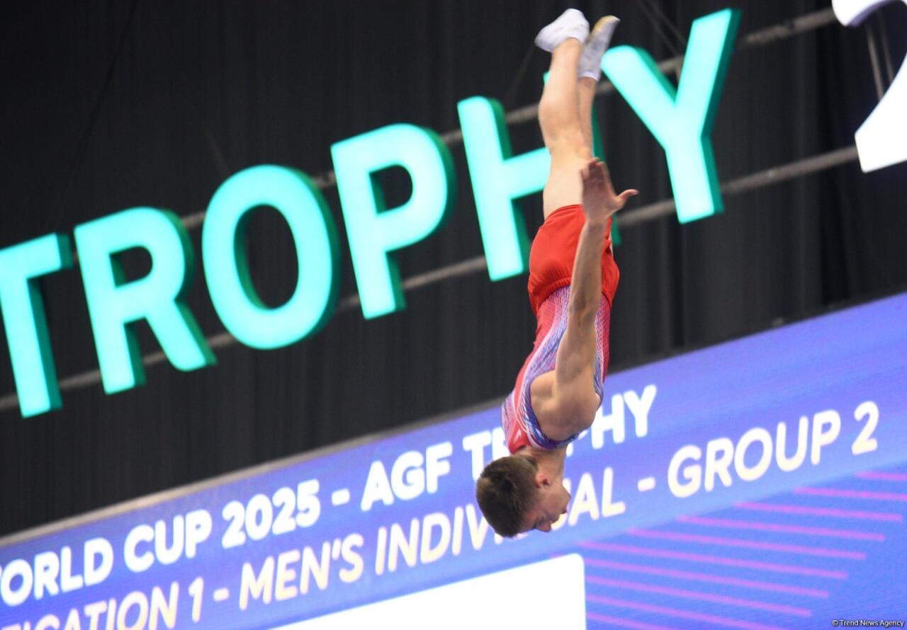 В Баку стартовал Кубок мира по прыжкам на батуте и тамблингу