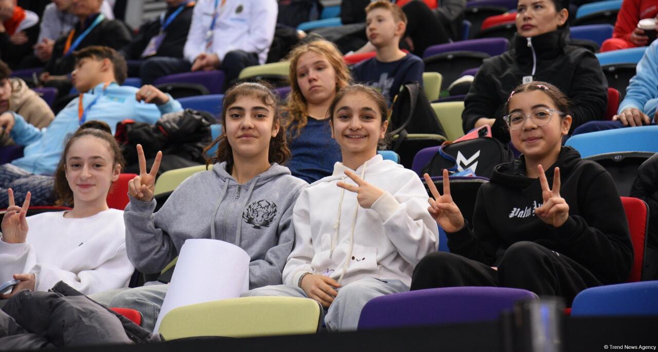 В Баку стартовал Кубок мира по прыжкам на батуте и тамблингу