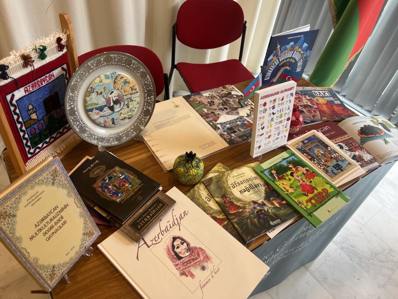 UNESCO-nun mənzil-qərargahında Beynəlxalq Ana Dili Günü qeyd olunub