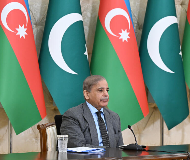 Президент Ильхам Алиев и премьер-министр Пакистана Мухаммад Шахбаз Шариф выступили с заявлениями для прессы