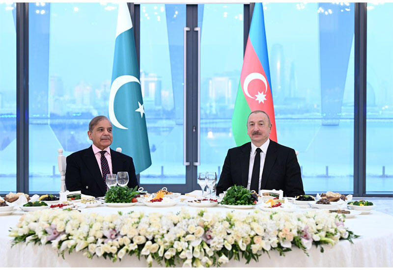 От имени Президента Ильхама Алиева дан государственный прием в честь премьер-министра Пакистана