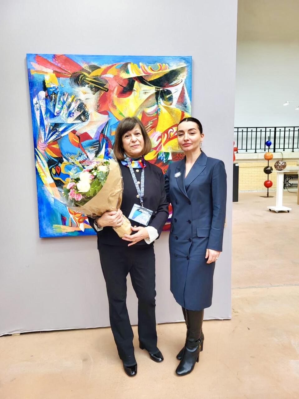 Картина заслуженного художника Азербайджана представлена на вернисаже в Париже