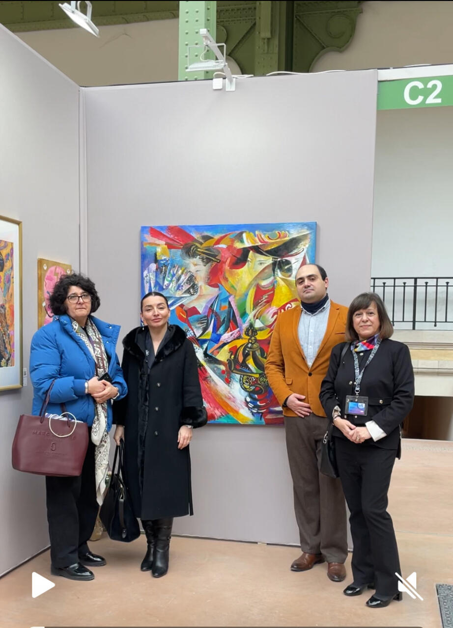 Картина заслуженного художника Азербайджана представлена на вернисаже в Париже