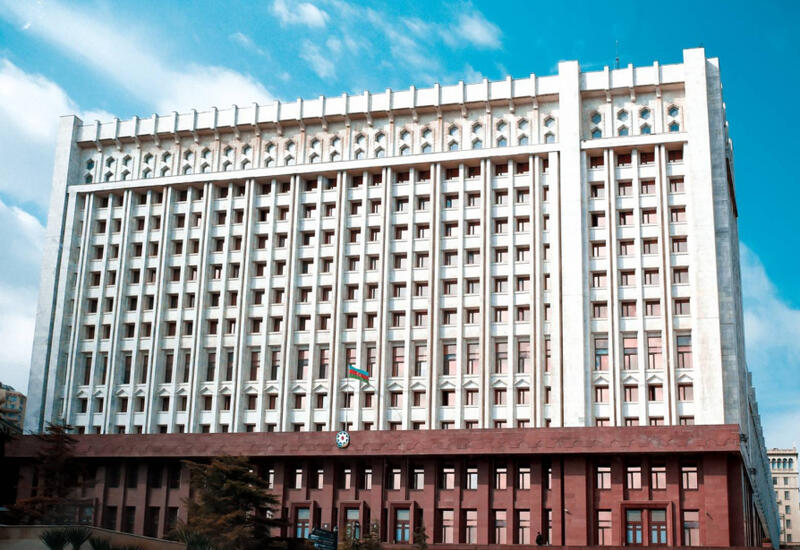 “Suverenliyin bərpası: siyasi müstəvidə yeni münasibətlər sisteminin formalaşdırılması” mövzusunda dəyirmi masa təşkil olunub