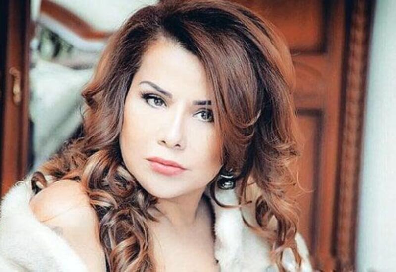 Xalq artisti səhnə rəqsi zamanı tamaşaçıların üstünə yıxıldı