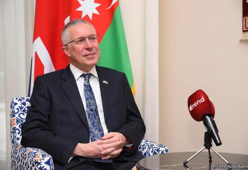 Böyük Britaniyanın Azərbaycandakı səfiri Xocalı soyqırımı qurbanlarının xatirəsini yad edib
