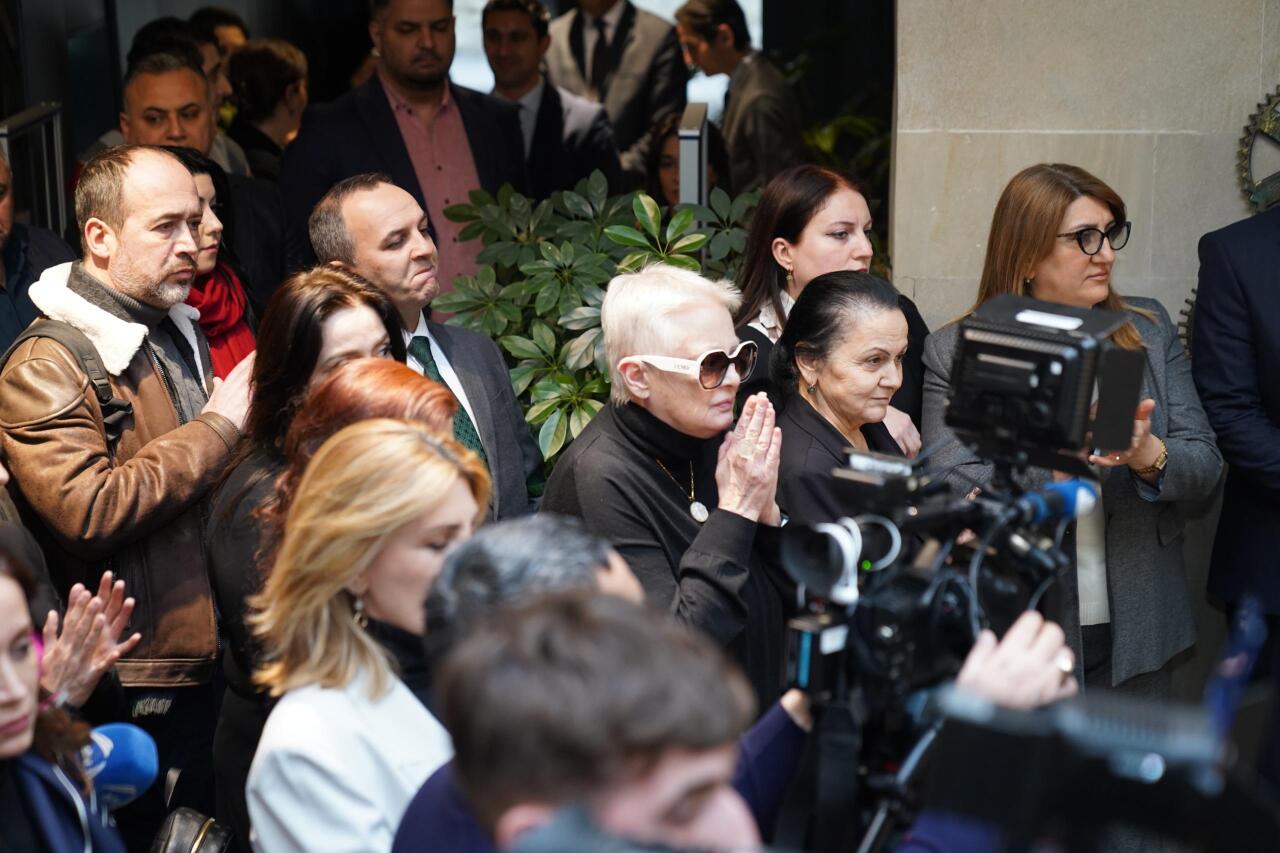 İçərişəhərdə Reza Deqatinin “Xocalı-Yaralı ruhlar” adlı sərgisi açılıb