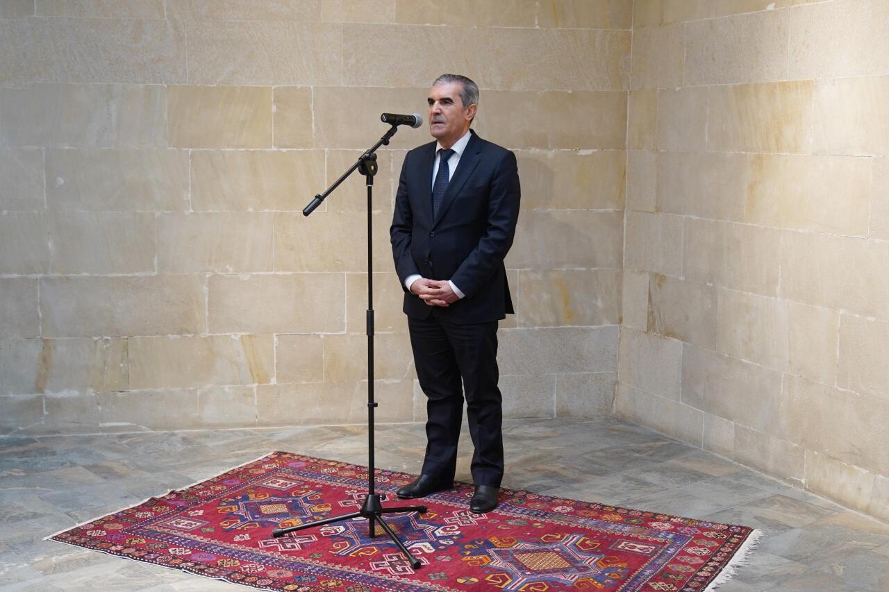 İçərişəhərdə Reza Deqatinin “Xocalı-Yaralı ruhlar” adlı sərgisi açılıb