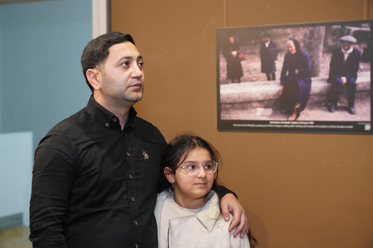 İçərişəhərdə Reza Deqatinin “Xocalı-Yaralı ruhlar” adlı sərgisi açılıb