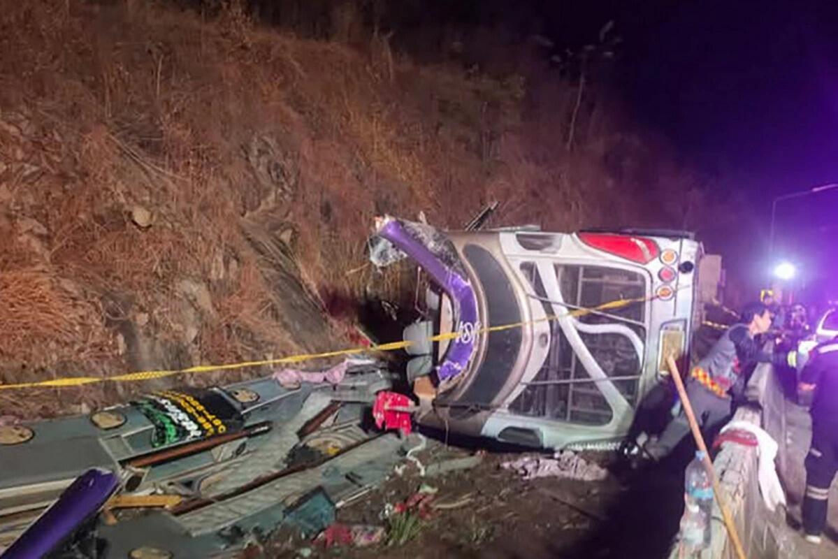 Авария с участием экскурсионного автобуса в Таиланде