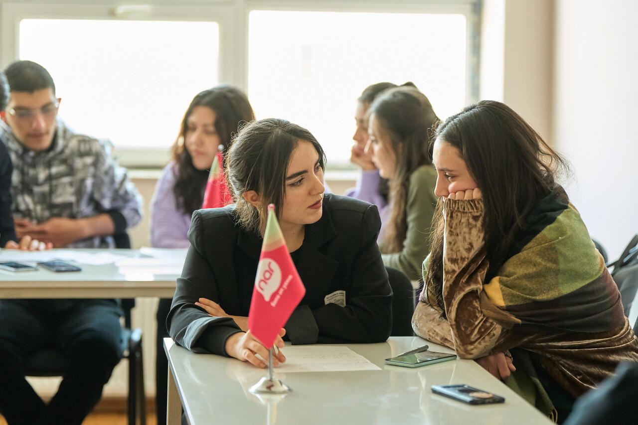 «Nar» продолжает делиться своим опытом в сфере мобильной связи со студентами АзТУ