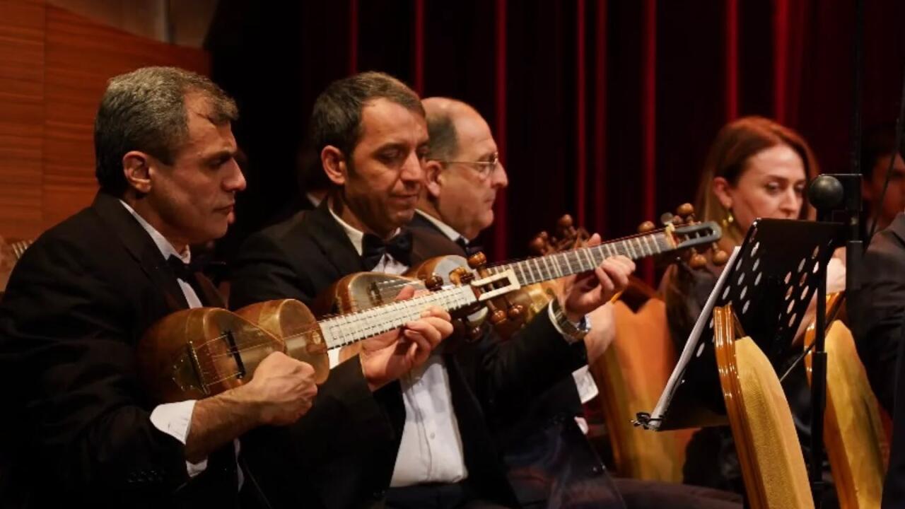 Почтение и любовь азербайджанской молодежи к мугаму