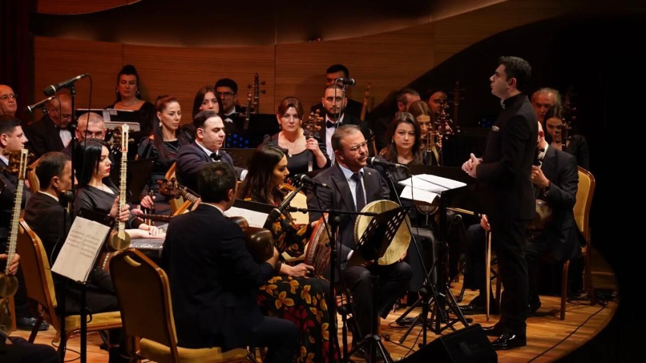 Почтение и любовь азербайджанской молодежи к мугаму