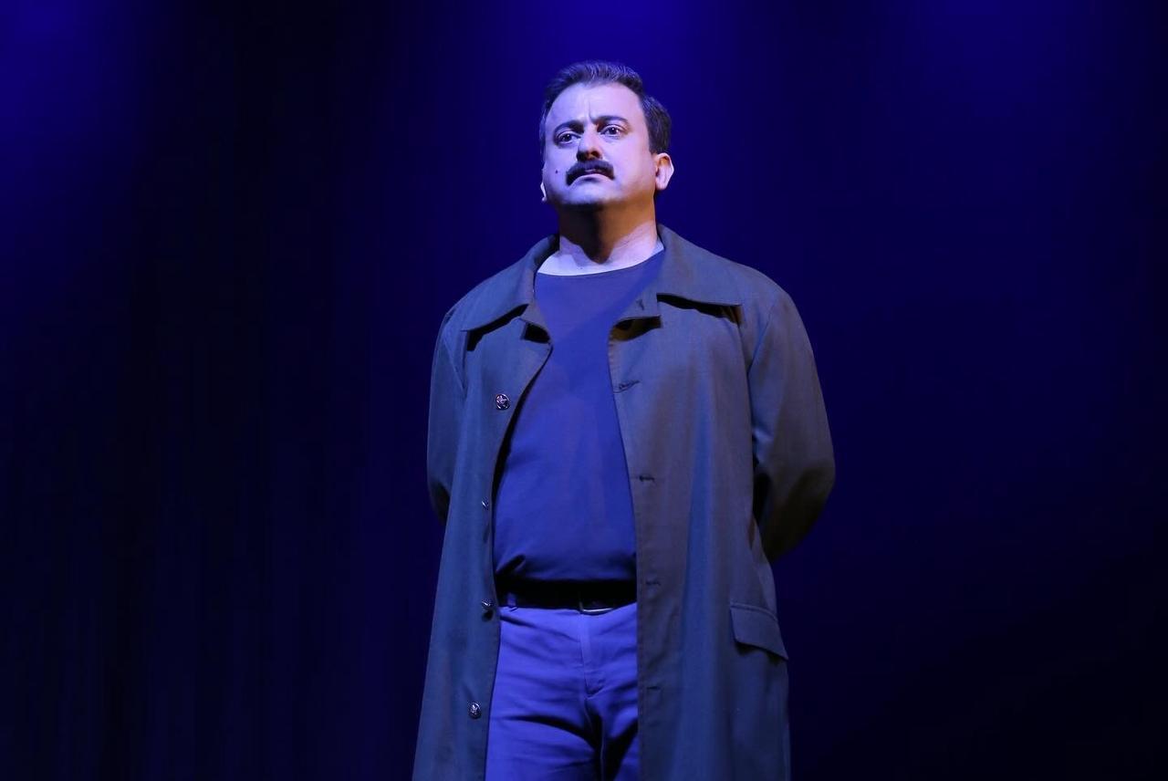 Премьера в Баку - автор показывает мертвых не в виде привидений, а как добрых людей