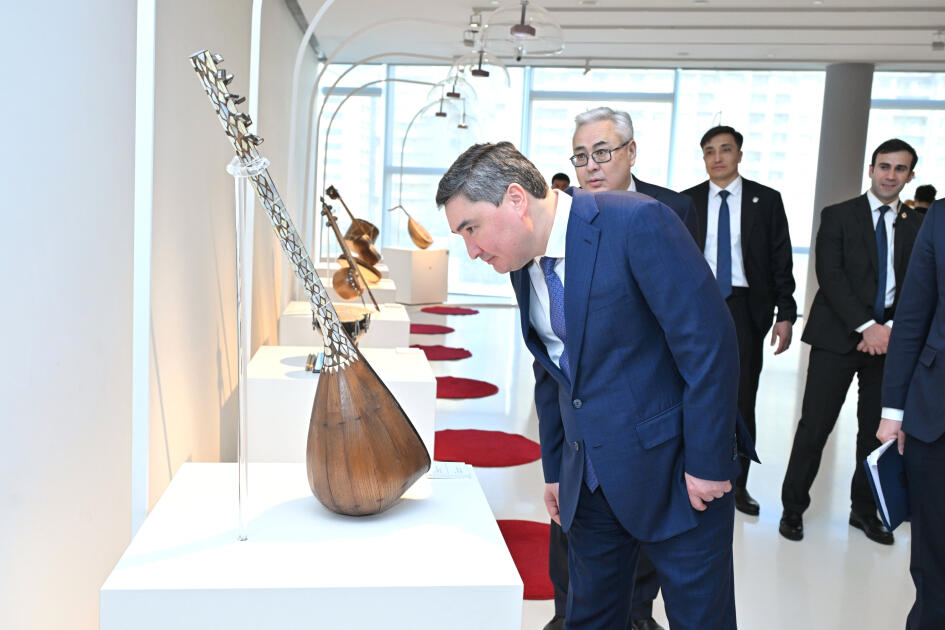 Qazaxıstanın Baş naziri Heydər Əliyev Mərkəzində olub