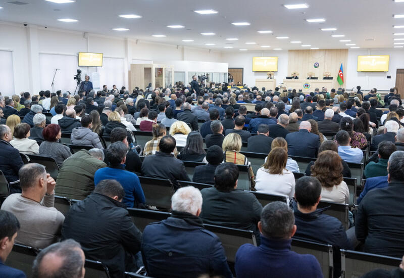 В Баку продолжился суд над обвиняемыми в совершении многочисленных преступлений против азербайджанского народа