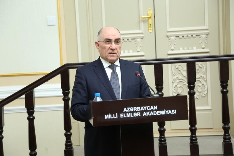 AMEA-da tanınmış riyaziyyatçı alim Kamal Soltanovla görüş keçirilib