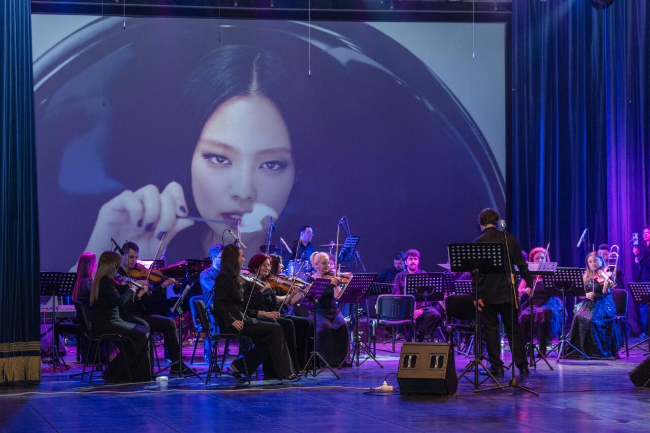 Впервые в Баку для любителей корейской музыки состоялось шоу "K-POP Symphony"