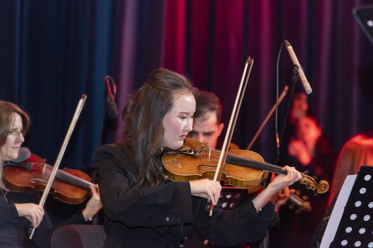 Впервые в Баку для любителей корейской музыки состоялось шоу "K-POP Symphony"