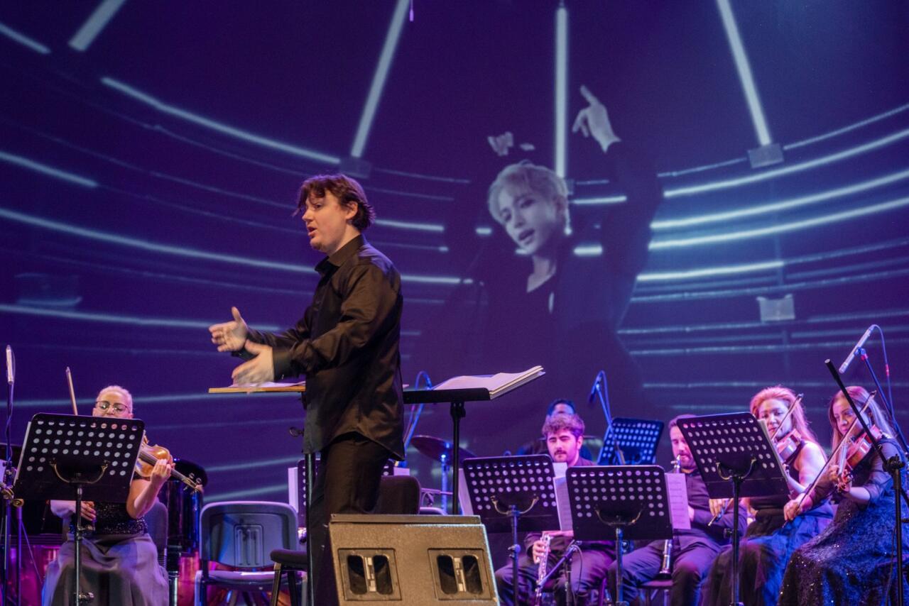 Впервые в Баку для любителей корейской музыки состоялось шоу "K-POP Symphony"