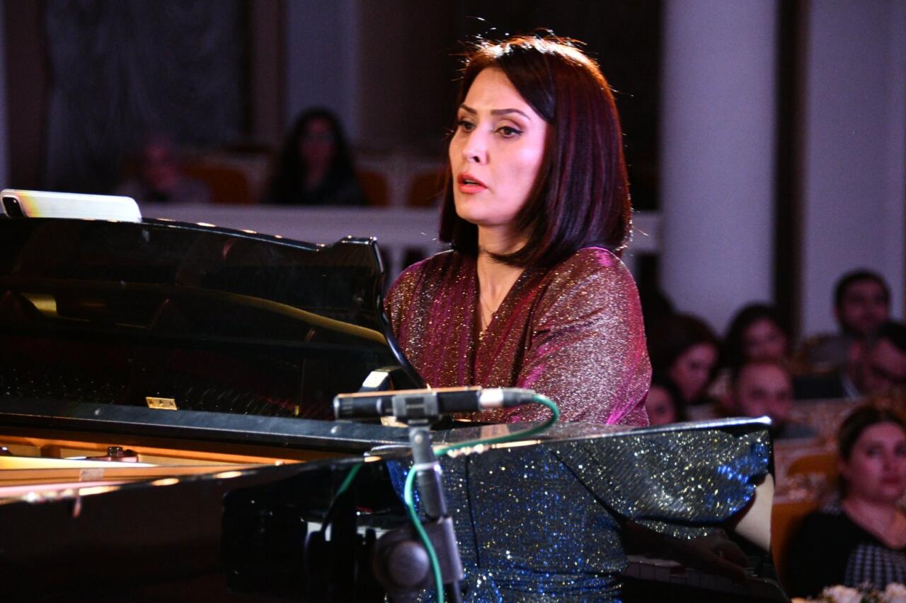 В Баку представлен великолепный вечер "Зеркало звуков"